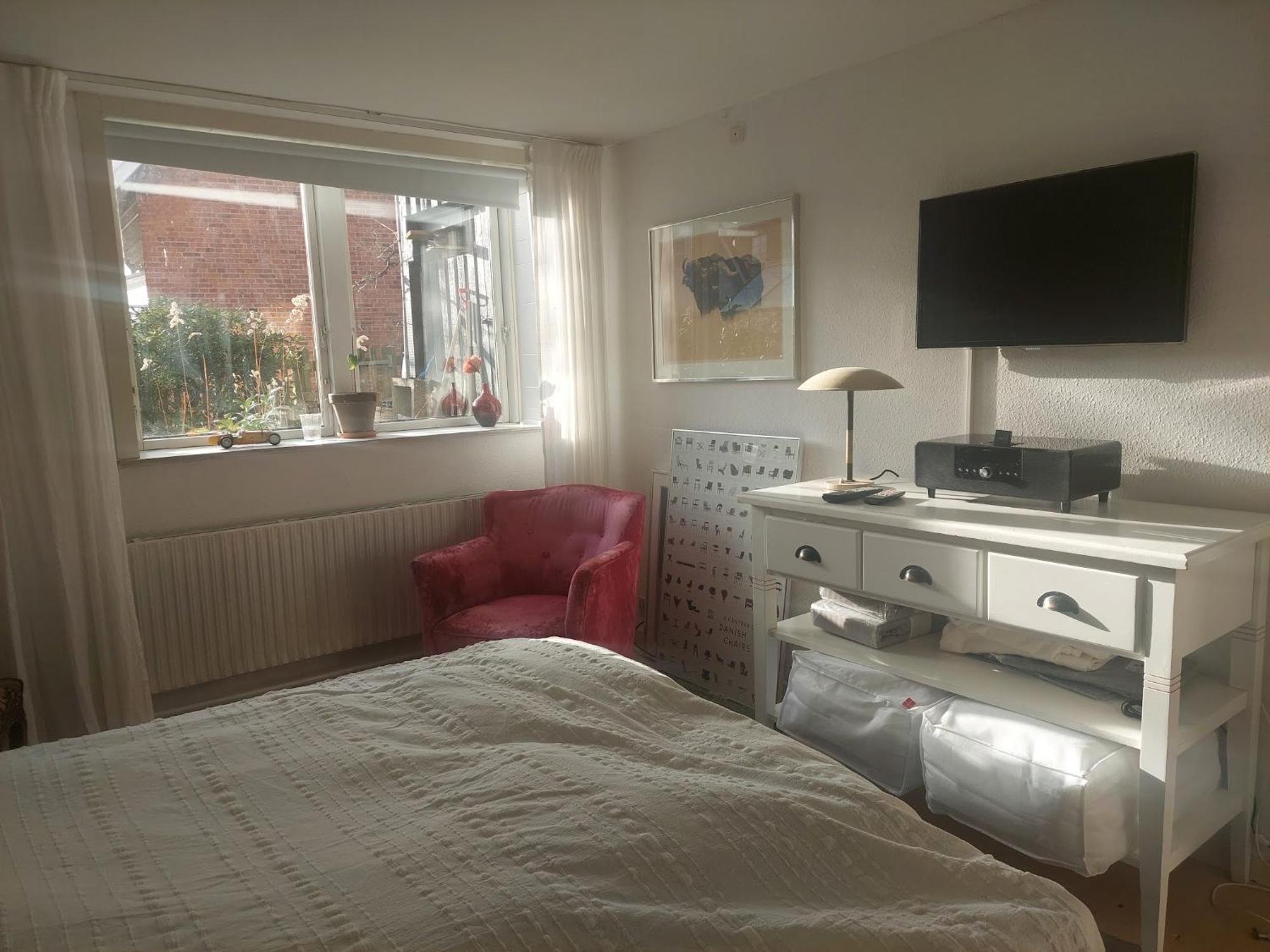 Homestay Rosa, Dobblebed, Own Kitchen, Own Bath And Own Entrance *